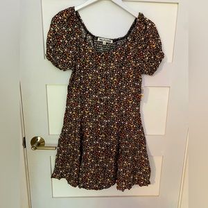 Loose floral dress with buttons
